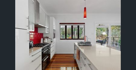 Stunning 3-Bedroom Home with Low Maintenance Garden Take the 3D Virtual Tour - Photo 5