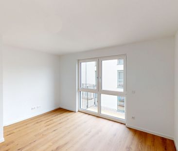 Die Verwinkelte: 3-Zimmer-Neubauwohnung mit EBK und Balkon - Photo 3