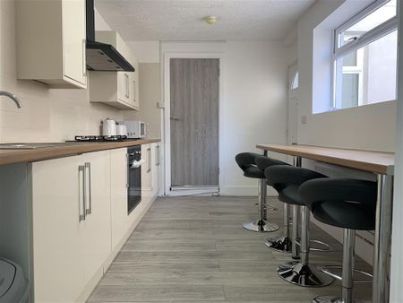 Bertram Street - Photo 2