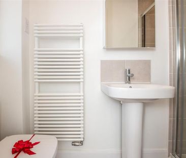 3 bedroom terraced house to rent - Photo 2