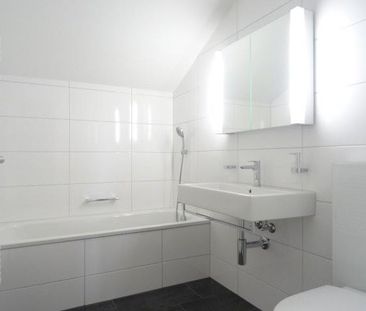 Moderne 4.5-ZW à 119m2 im DG mit Terrasse - Foto 5