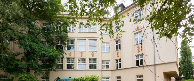 Traum Dachgeschosswohnung mit Terrasse / Maisonettestil - Foto 1
