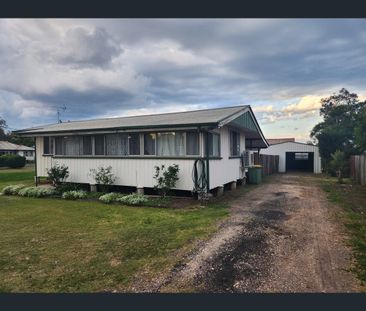 8 Railway Street, Forest Hill, Qld 4342 - Photo 3