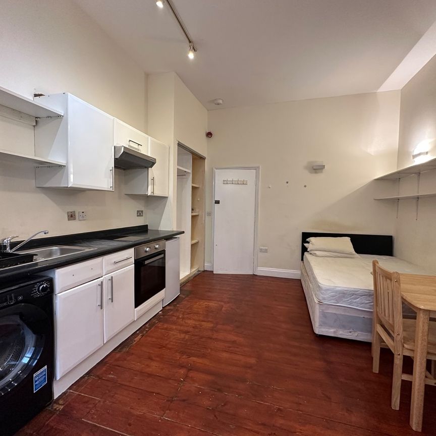 Studio Flat, Mount Park Crescent, W5 - Photo 1