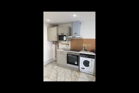 1 Bed Flat, Ilford, IG1 - Photo 5