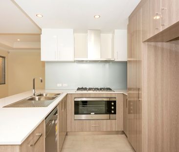 16B Keemore Way, Balga WA 6061 - Villa For Rent | Domain - Photo 5