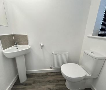 3 bedroom terraced house to rent - Photo 2