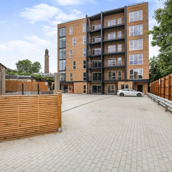 Kew Bridge Road, Brentford,TW8 - Photo 1