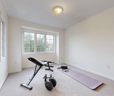 For Lease - 98 Lowther Upper Avenue, Richmond Hill, Ontario - Photo 3