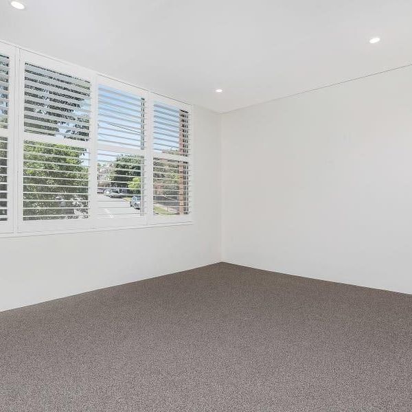 Quiet, Spacious apartment in a great location - Photo 1