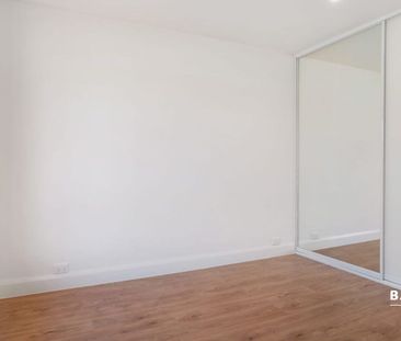 BEAUTIFULLY RENOVATED FAMILY HOME WITH SPACE, STYLE & COMFORT! - Photo 5