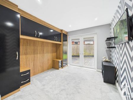 3 bedroom detached bungalow to rent - Photo 3