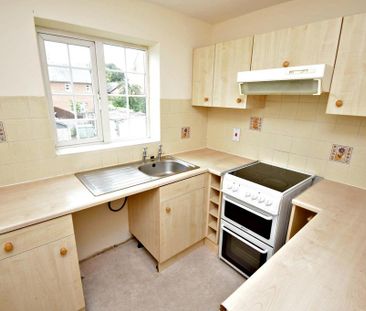 1 bedroom flat to rent - Photo 2