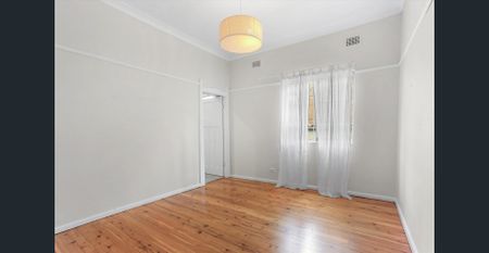 Stylish Family Home in Prime Location - Photo 3