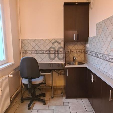 Kiadó jó állapotú panel lakás - Székesfehérvár - Fotó 1