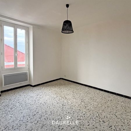 Location Appartement 2 pièces 31m² CHATEAURENARD 13160 - Photo 3