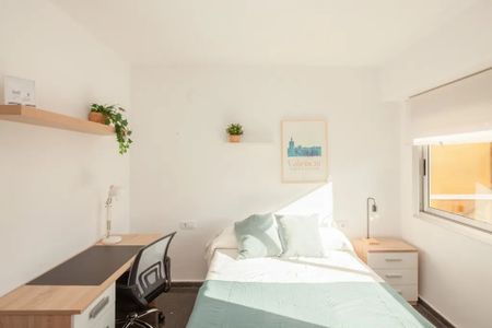 Carrer Aben al Abbar, Valencia, Valencian Community 46021 - Photo 2