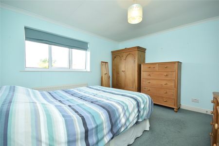 5, Elder Croft, Leeds, West Yorkshire, LS13 4BX - Photo 4