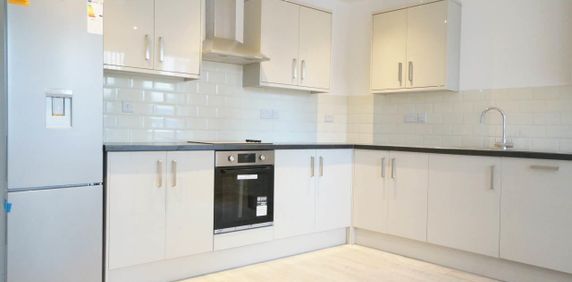 Apartment 2, 278 High Street - Photo 2