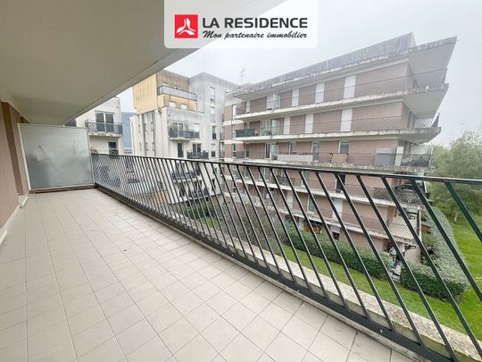 À Vélizy-Villacoublay / À louer appartement 3 pièces - Photo 1