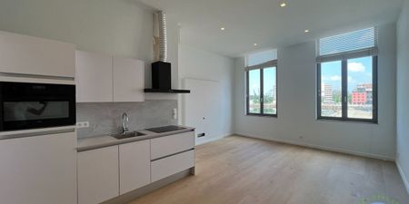 Appartement te huur in Antwerpen voor € 815 met 1 slaapkamer - Photo 5