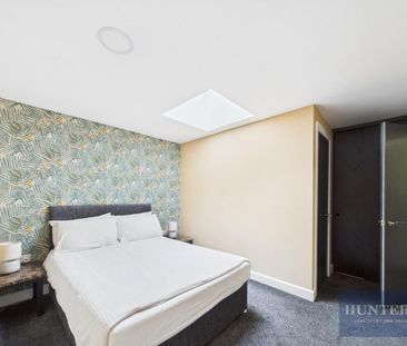 1 bedroom penthouse to rent - Photo 3