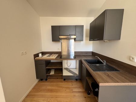 Location Appartement 1 pièce 56m² BORDEAUX 33000 - Photo 5