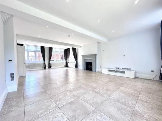 3 bedroom apartment to rent - Photo 1