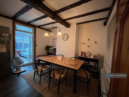 3 bedroom terraced house to rent - Photo 5