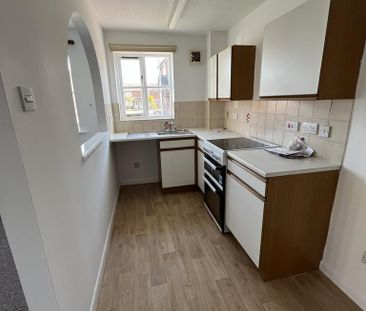 1 bedroom semi-detached house to rent - Photo 6