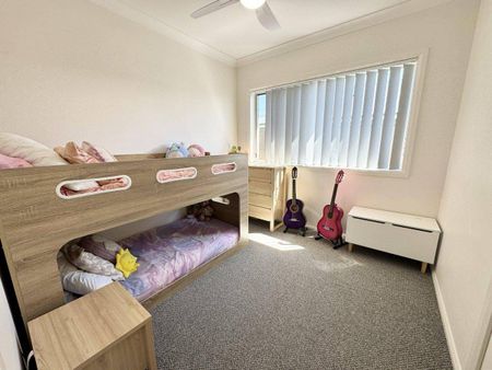 Modern 2-Bedroom Unit - Riverside Estate, Old Bar - Photo 3