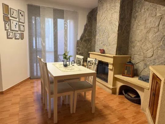 Alquiler de chalet adosado en Avenida de Valencia, 2 - Photo 1