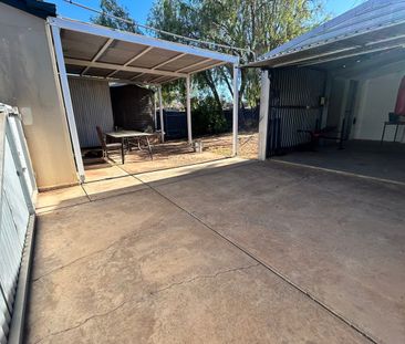 Great Location. Two Bedroom + Study - Photo 6