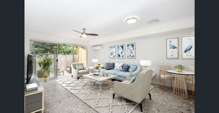 2 Bedroom Renovated Townhouse - Photo 2