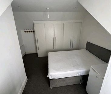 Room in a Shared Flat, Churchill Avenue, HA3 - Photo 1