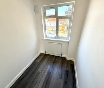4 bedroom terraced house to rent - Photo 1