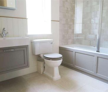 East Bridge Close, Tilford, Surrey, GU10 - Photo 6