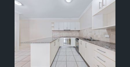 BAYBREEZE LIVING - READY TO MOVE IN NOW! - Photo 4