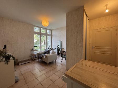 Location Appartement 2 pièces 33m² POITIERS 86000 - Photo 2