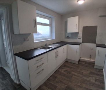 2 bedroom semi-detached house to rent - Photo 5