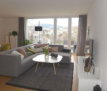 Toplage in St. Gallen: Helle Wohnung mit Blick ins Grüne - Photo 1