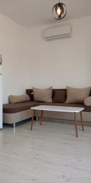 Apartament in zona centrala - Fotografie 1
