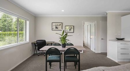 One bedroom home in gated community - Photo 2