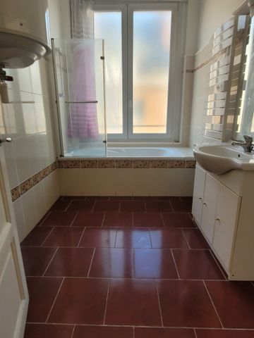 Location Appartement 5 pièces 115m² VALENCIENNES 59300 - Photo 5