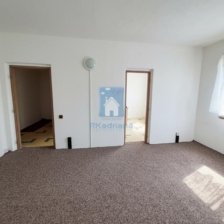 Pronájem bytu 1+1 36 m2 - Fotografie 1