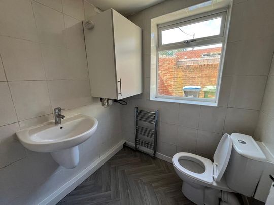 2 bedroom terraced house to rent - Photo 1