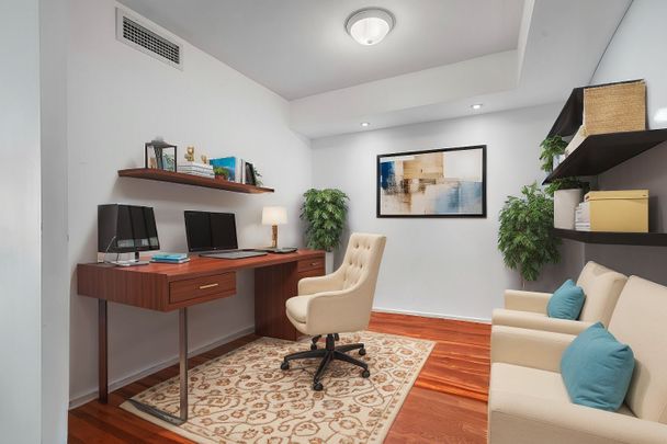 For Lease - 33 ELM Drive Unit# 1808, Mississauga, Ontario - Photo 1