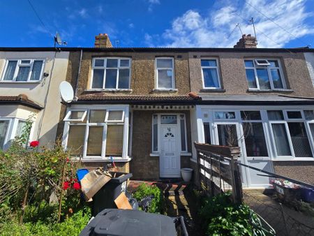 3 bedroom terraced house to rent - Photo 4