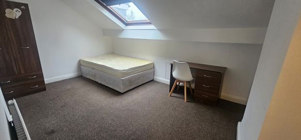 6 Bed - 7A Cross Chapel Street, Headingley, Leeds - LS6 3JE - Student - Photo 1