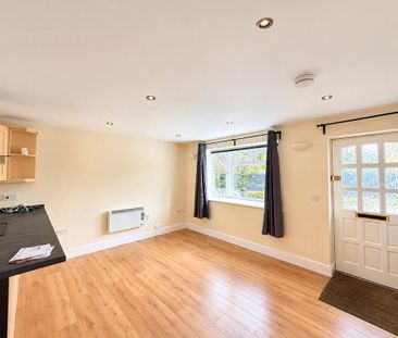 1 bedroom ground floor maisonette to rent - Photo 1
